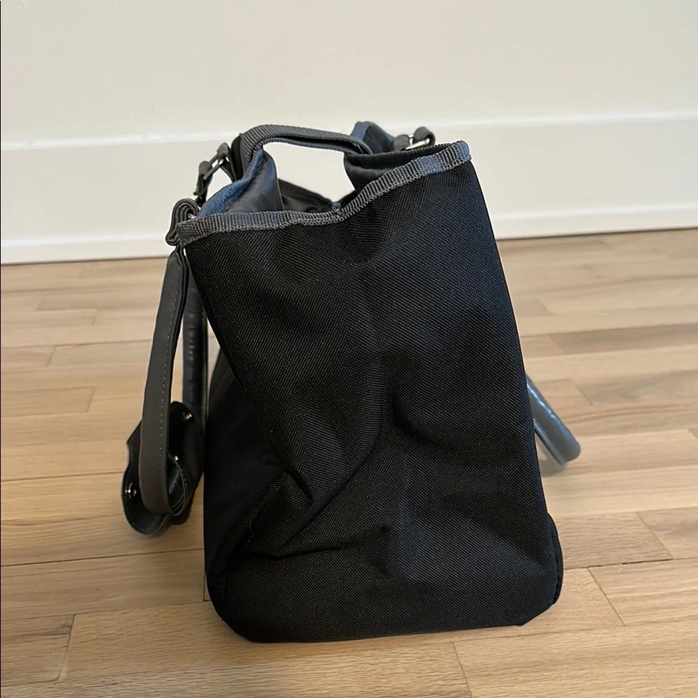 Black Dog carrier tote